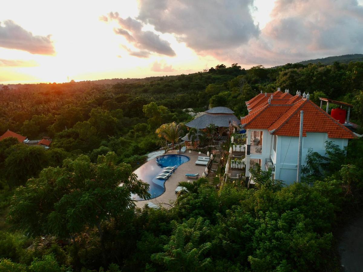 The Kama Hotel Batununggul Buitenkant foto